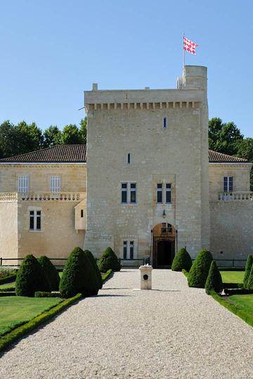 Château La Tour Carnet